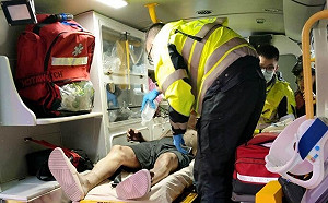 夫妻因「愛鳥」相知相惜  夫遭縱火燒傷空姐妻離奇電聯公公餵鳥