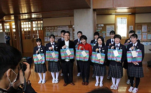 獲贈福袋 福島學童：感謝台灣仍為我們加油