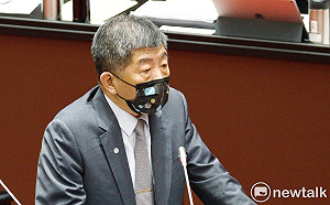 AZ疫苗加註過敏警語?陳時中:由專家委員會決定