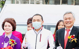 新北刑大天花板搜出槍毒 侯友宜:從嚴追究 絕不寬貸