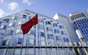 中駐德使館遭「中國韭菜」縱火  嫌犯疑為抗議少數民族政策