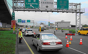 母親節週末國道車流量增5%!高公局預估好走時段曝光