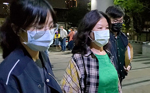 涉詐領助理費逾300萬  曾麗燕胞妹遭地院裁定羈押禁見