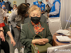 驚喜巧遇？柯媽媽樂讚顏寬恒：講話溫柔實在不說「白賊話」