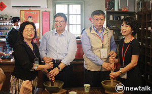 帶頭打疫苗?柯文哲:不標新立異;楊文科:釐清疑慮 大家都會打