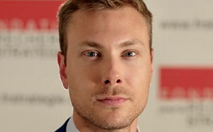 辯護罵法挺台學者「小流氓」 中使館 : 如真有「戰狼」 那是因為「瘋狗」太多