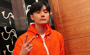 中國生物課PPT教材驚見李榮浩與狗!本尊親自認證網笑翻