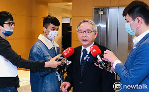 再因彈射椅殉職 林郁方:飛行員性命比不上一顆鳳梨?