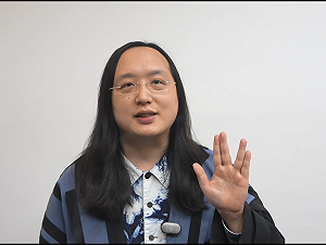 首獲「Catalyst 2030 Awards」優勝者 唐鳳代表台灣政府受獎