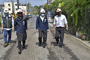高市府關心原縣區路平 楊明州視察旗山路面改善工程