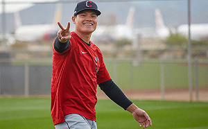 張育成再添二壘安打 春訓長打表現全隊第一