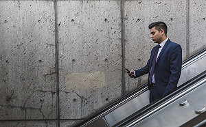 日本埼玉訂「站穩踏階」條例    電扶梯上不可行走