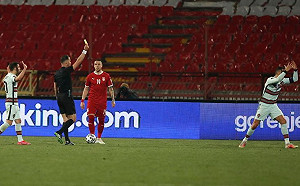 關鍵絕殺球被吹掉　C羅還領到黃牌