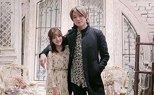 網紅「黑男」街頭捕獲嬌小人妻！翻IG她老公竟是F.I.R阿沁