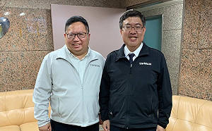 鄭文燦與蔡易餘一夜之間「交換體重」笑倒網友