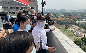 清明連假首日  侯友宜與交控中心連線從制高點視察路況