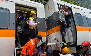 太魯閣事故竟扯「恐攻」 粉專怒轟：大民進黨政府＝恐怖份子？