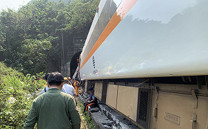 太魯閣號事故48人死亡！林佳龍：會承擔一切政治責任