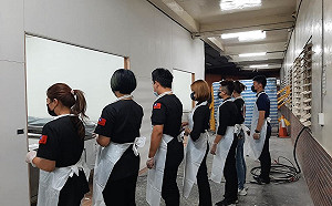 網紅鳳梨吳泓逸與友捐30萬 助太魯閣號亡者遺體修復