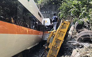 台鐵太魯閣號釀重大傷亡 李義祥曾工程造假遭判刑