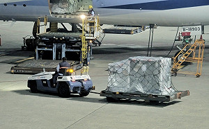 COVAX首批AZ疫苗 4日運抵桃園國際機場