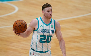 黃蜂拚季後賽　主將Hayward卻受傷