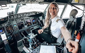 職業超帥氣？女機師IG竟破50萬粉絲