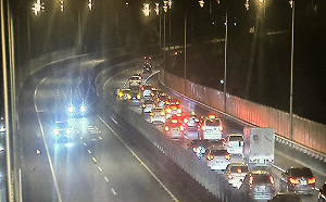 國1、5上午追撞事故車輛回堵  高公局：短途不建議上國道