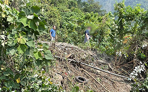 誤會大了！李義祥旁的「羽絨衣男」澄清：我是乘客