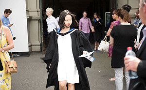 殺雞儆猴？關注新疆議題被中國政府盯上  華裔記者遭抹黑「女漢奸」