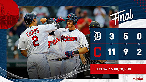 （影）張育成再添二壘安打 新手守一壘受稱讚