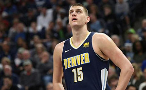 NBA／Jokic不滿判決鬧脾氣　金塊主帥賽後點名批評