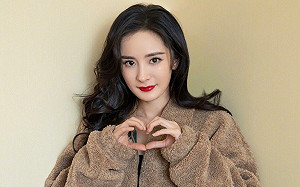 楊冪17歲超幼齒嫩照流出！網看呆：真的沒整形