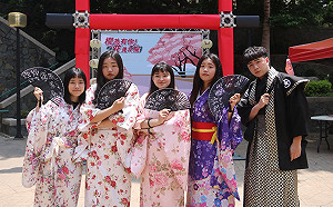 弘光科大櫻花藝術季  搭鳥居、穿和服、吃點心體驗偽出國