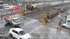 新北鐵道邊坡工程均暫停   侯友宜籲台鐵加速完成軌道安全偵測系統