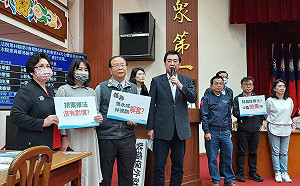 會計法審查藍綠甲動備戰　藍委怒嗆蔡易餘「你先回去減肥啦」