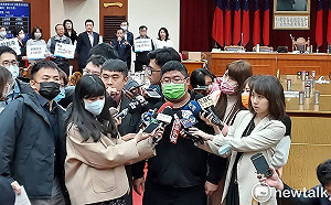 國務機要費除罪》被藍嗆「回去減肥」蔡易餘坦言難受 :「更有動力減肥」