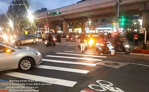 丟臉到國外？台灣交通亂象登國外論壇熱搜 外國實況主怒：這些混蛋