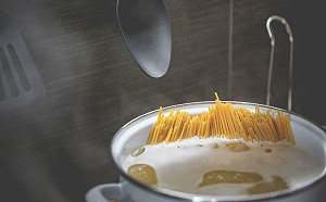 麵條怎麼煮才最好吃？美食家揭1要點：水煮開才下鍋不優
