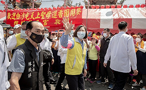蔡英文參拜北港朝天宮：盼媽祖幫忙  早日下雨