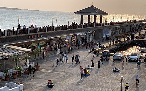 淡水漁港鐵馬行！迎海風感受山海交織美景
