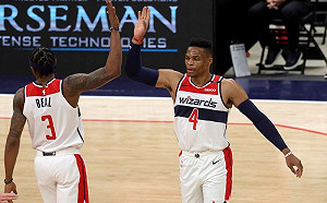 NBA／超越哈登成助攻王　威少大三元率巫師追季後賽列車