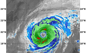 大眼颱「舒力基」下沉區減弱！鄭明典：有利降雨對流雲發展