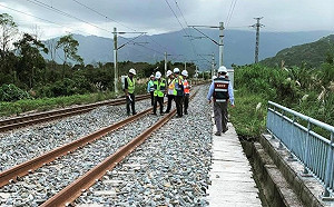改革喊假的？太魯閣號又出包  藍委怒斥：49條血淚換來什麼