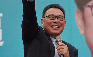 請民進黨懸崖勒馬 汪潔民臉書怒嗆「聽你民眾黨放屁!」