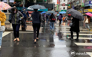 全台迎鋒面強勢雨彈！氣象局：2地區越晚雨越大