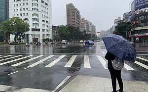 好消息!7縣市再一波大雨特報 鄭明典:很顯著的一場春雨