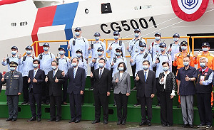 4000噸級「嘉義艦」交船 蔡英文：政府有信心落實國艦國造