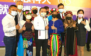 明志科大校園就博會 侯友宜職涯開講勉同學累積「搶不走的經歷」