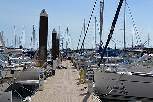 (影) 都是脫歐惹的禍! 英法漁權爭議升溫!法漁民集結抗議 兩國軍艦監控